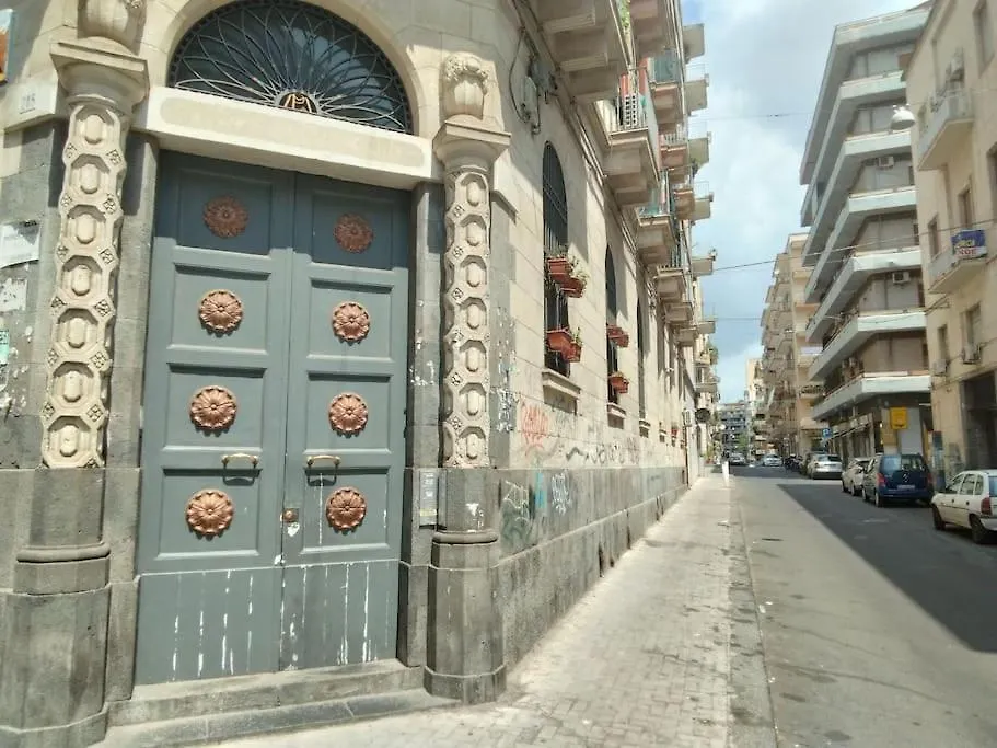 Umberto 285 - Catania Centro Apartment Italy